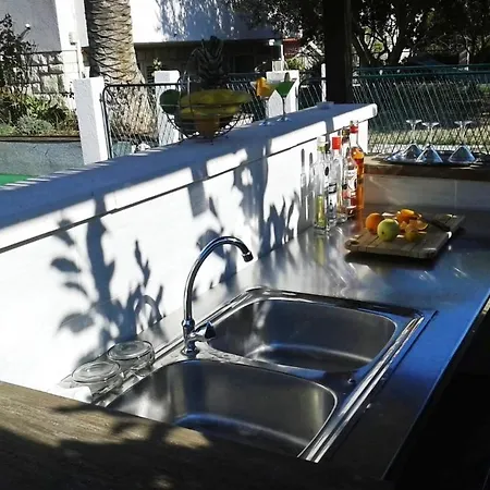 House With A Swimming Pool - 22234 *