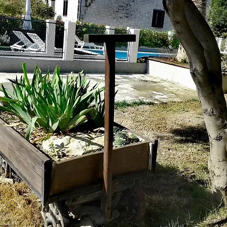 House With A Swimming Pool - 22234 Split